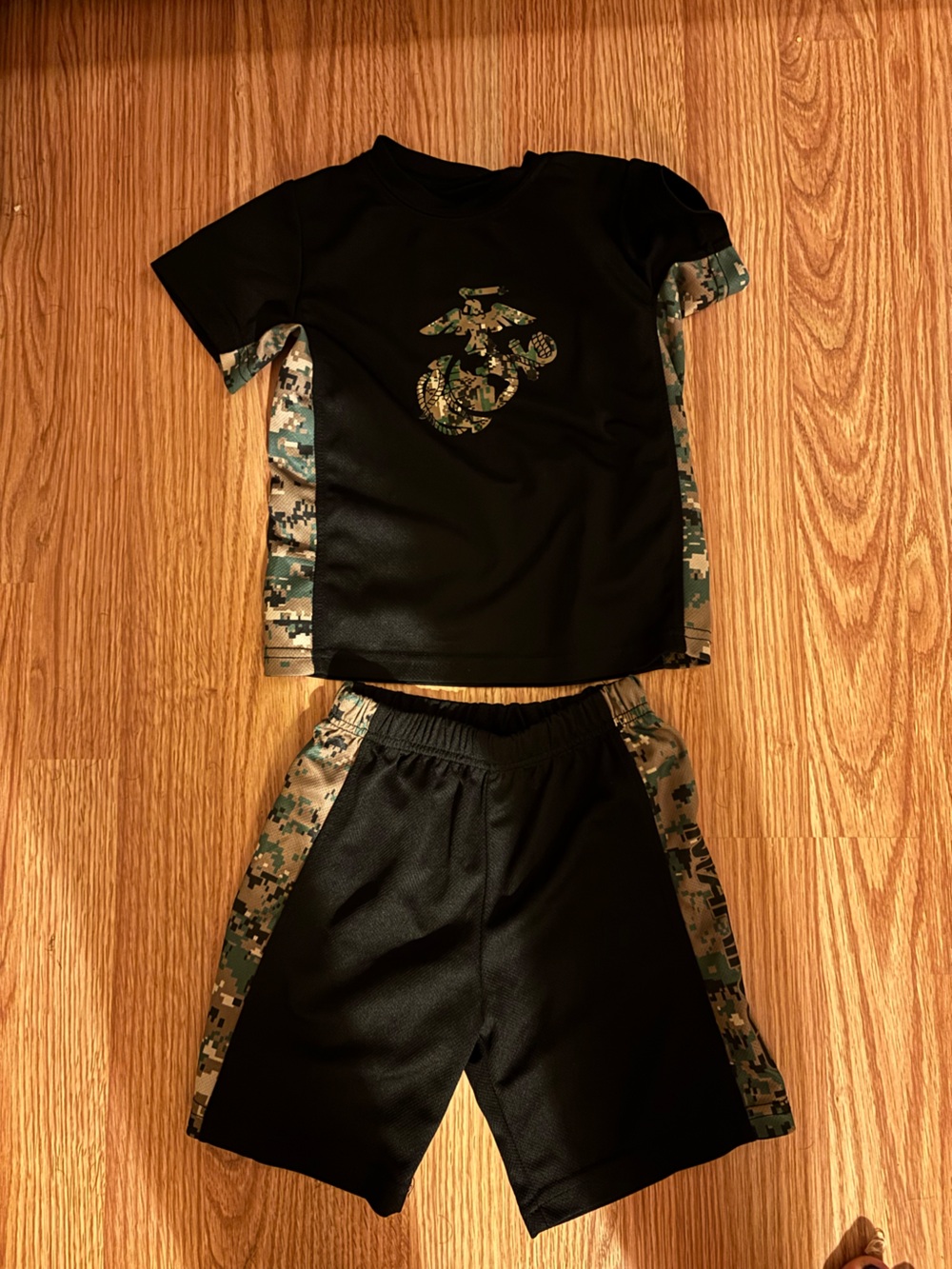 United States Marine Corps kids shirt and shorts